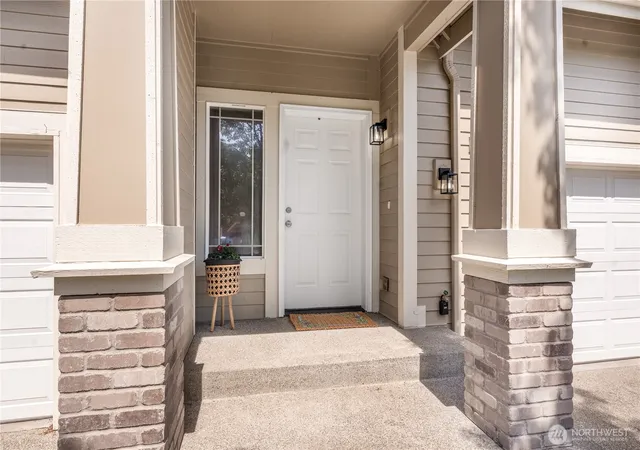 Photo 2 of Townhouse for sale at 21404 104th Street Ct E, Bonney Lake, WA 98391 | MLS# NWM2515127 | Listing updated on 2026-09-21
