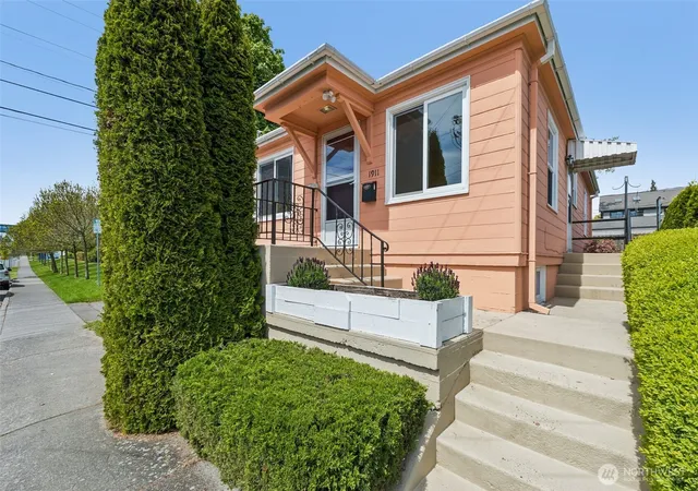 Photo 2 of Single family home for sale at 1911 13th Street, Everett, WA 98201 | MLS# NWM2515130 | Listing updated on 2026-09-21