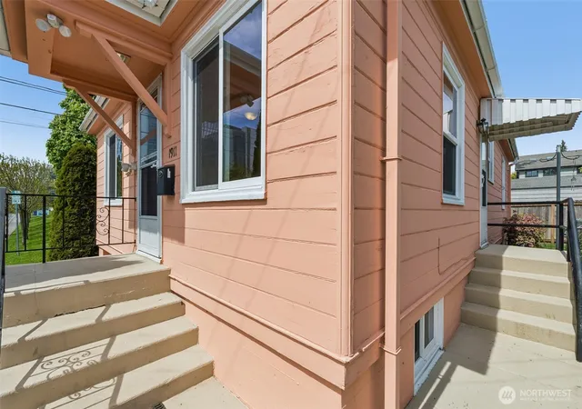 Photo 3 of Single family home for sale at 1911 13th Street, Everett, WA 98201 | MLS# NWM2515130 | Listing updated on 2026-09-21