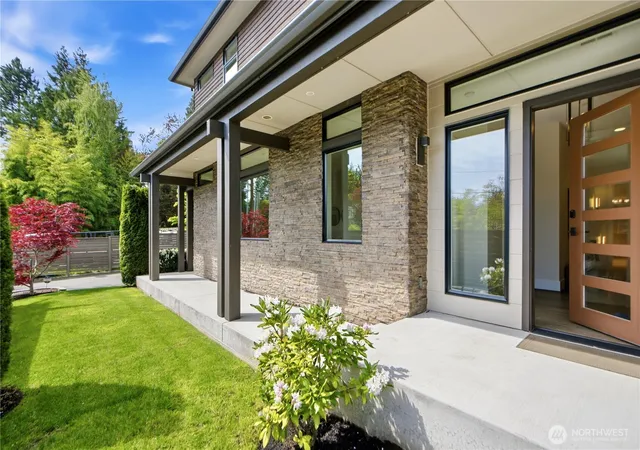 Photo 3 of Single family home for sale at 11276 Se 32nd Lane, Bellevue, WA 98004 | MLS# NWM2515148 | Listing updated on 2026-10-02
