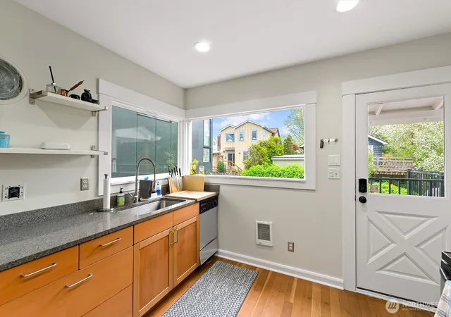 Photo 4 of Single family home for sale at 836 NW Market St, Seattle, WA 98107 | MLS# NWM2515170 | Listing updated on 2026-09-21