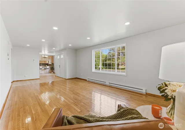 Photo 3 of Single family home for sale at 291 C St SE, Ephrata, WA 98823 | MLS# NWM2515189 | Listing updated on 2026-09-22
