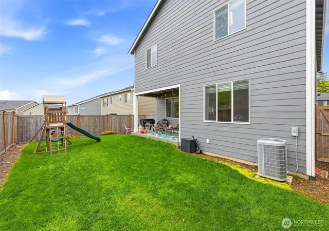 Photo 3 of Single family home for sale at 1227 Baker Hts Loop, Bremerton, WA 98312 | MLS# NWM2515205 | Listing updated on 2026-09-28