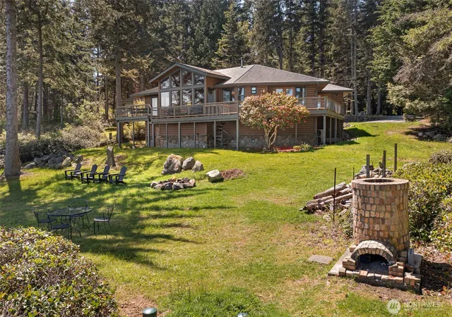 Photo 3 of Single family home for sale at 1378 San Juan Dr, Friday Harbor, WA 98250 | MLS# NWM2515213 | Listing updated on 2026-09-21