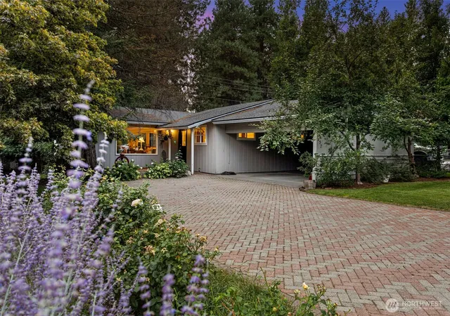 Photo 2 of Single family home for sale at 257 Scholze St, Leavenworth, WA 98826 | MLS# NWM2515230 | Listing updated on 2026-09-27