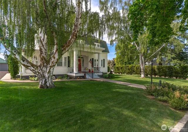 Photo 3 of Single family home for sale at 612 E Birch St, Waterville, WA 98858 | MLS# NWM2515253 | Listing updated on 2026-09-21