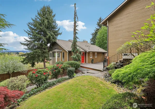 Photo 2 of Single family home for sale at 709 22nd Street Sw, Puyallup, WA 98371 | MLS# NWM2515258 | Listing updated on 2026-09-21