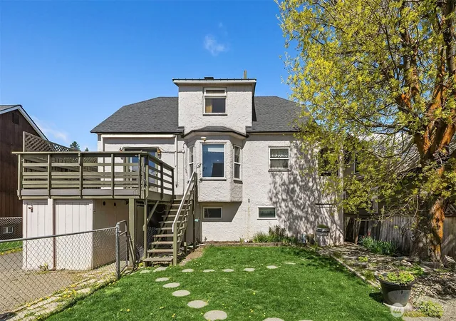 Photo 2 of Single family home for sale at 109 W 3rd Street, Cle Elum, WA 98922 | MLS# NWM2515285 | Listing updated on 2026-09-29