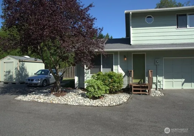 Photo 2 of Multi family home for sale at 6305 Bob Galbreath Rd, Clinton, WA 98236 | MLS# NWM2515447 | Listing updated on 2026-09-21