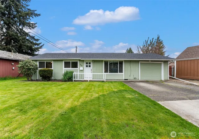 Photo 1 of Sale Pending at 720 32nd Avenue, Longview, WA 98632 | MLS# NWM2515474 | Listing updated on 2026-08-04