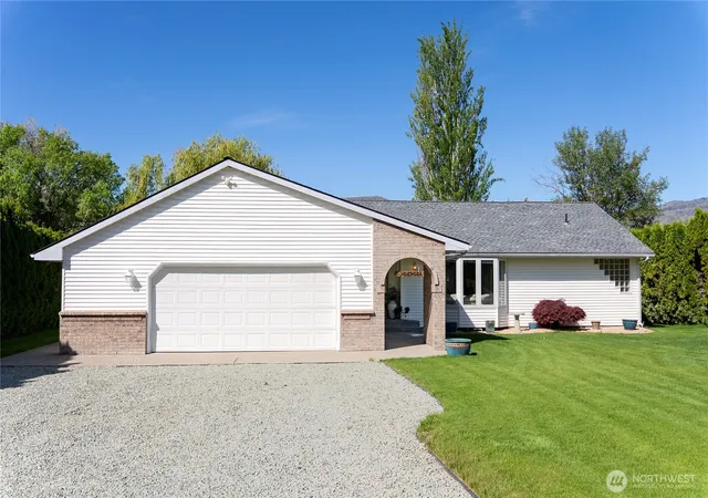Photo 3 of Single family home for sale at 428 Eastlake Rd, Oroville, WA 98844 | MLS# NWM2515507 | Listing updated on 2026-09-24