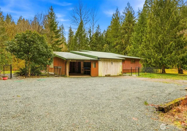 Photo 2 of Sale Pending at 35118 311th Place Ne, Arlington, WA 98223 | MLS# NWM2515561 | Listing updated on 2026-09-25