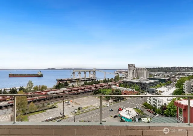Photo 3 of Condo for sale at 521 5th Avenue W #805, Seattle, WA 98119 | MLS# NWM2515569 | Listing updated on 2026-09-20