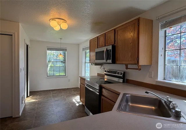 Photo 4 of Sale Pending at 23960 58th Court #D-1, Kent, WA 98032 | MLS# NWM2515572 | Listing updated on 2026-09-02