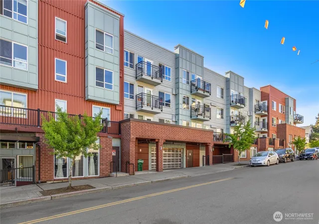 Photo 1 of Condo for sale at 424 N 85th Street #404, Seattle, WA 98103 | MLS# NWM2515577 | Listing updated on 2026-09-28