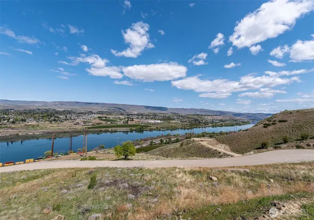 Photo 4 of Land for sale at 1501 Lot B Malaga Alcoa Hwy, Wenatchee, WA 98801 | MLS# NWM2515618 | Listing updated on 2026-09-21