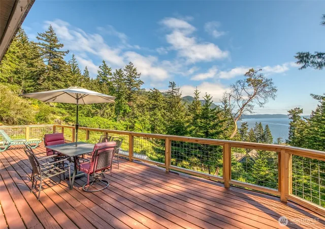 Photo 1 of Single family home for sale at 118 Cascade Way, Eastsound, WA 98245 | MLS# NWM2515637 | Listing updated on 2026-09-21