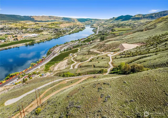Photo 2 of Land for sale at 1501 Lot C Malaga Alcoa Hwy, Wenatchee, WA 98801 | MLS# NWM2515649 | Listing updated on 2026-09-21