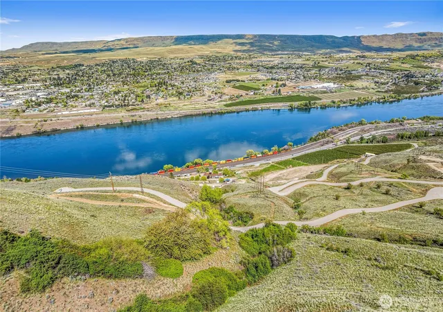 Photo 3 of Land for sale at 1501 Lot C Malaga Alcoa Hwy, Wenatchee, WA 98801 | MLS# NWM2515649 | Listing updated on 2026-09-21