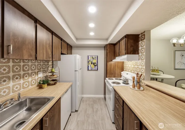 Photo 4 of Townhouse for sale at 33030 17th Place S #C303, Federal Way, WA 98003 | MLS# NWM2515668 | Listing updated on 2026-09-30