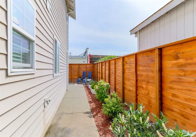 Photo 3 of Townhouse for sale at 10426 17th Avenue SW #10426, Seattle, WA 98146 | MLS# NWM2515679 | Listing updated on 2026-10-01