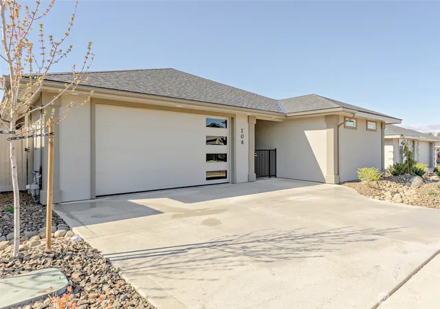 Photo 1 of Single family home for sale at 106 E Chinook Rd, Ellensburg, WA 98926 | MLS# NWM2515686 | Listing updated on 2026-09-21