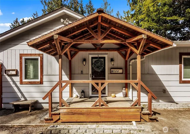 Photo 1 of Single family home for sale at 140 Skyline Dr, Port Angeles, WA 98362 | MLS# NWM2515726 | Listing updated on 2026-09-21