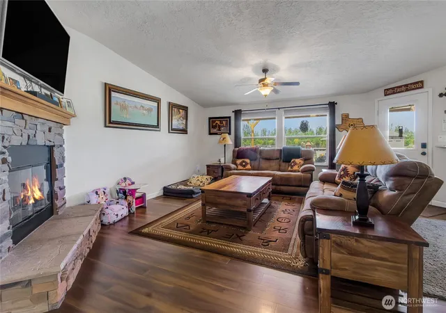 Photo 4 of Sale Pending at 14323 Herbert Ln SE, Yelm, WA 98597 | MLS# NWM2515756 | Listing updated on 2026-09-25
