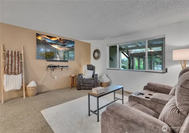 Photo 4 of Single family home for sale at 32544 24th Avenue SW, Federal Way, WA 98023 | MLS# NWM2515790 | Listing updated on 2026-09-21