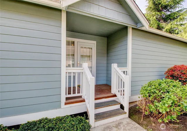 Photo 3 of Condo for sale at 1189 Fidalgo Dr #87, Burlington, WA 98233 | MLS# NWM2515884 | Listing updated on 2026-09-21