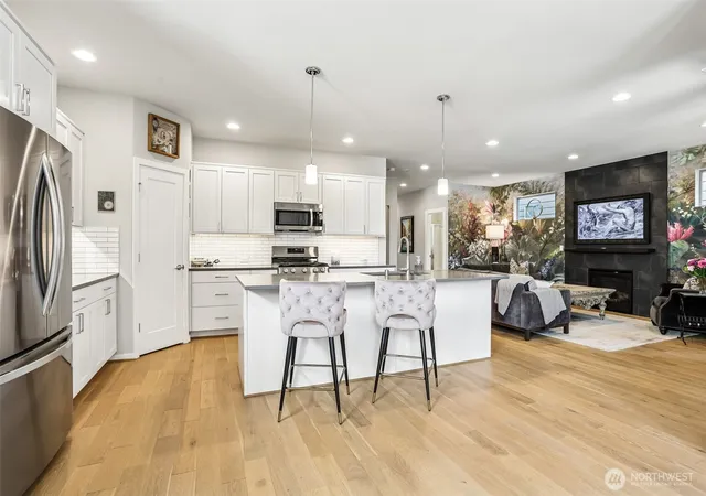 Photo 4 of Single family home for sale at 24 151st Street SW, Lynnwood, WA 98087 | MLS# NWM2515903 | Listing updated on 2026-09-21