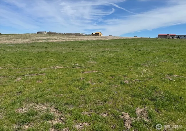 Photo 3 of Land for sale at 2 Wenatchee Hts Rd, Wenatchee, WA 98801 | MLS# NWM2515946 | Listing updated on 2026-09-21