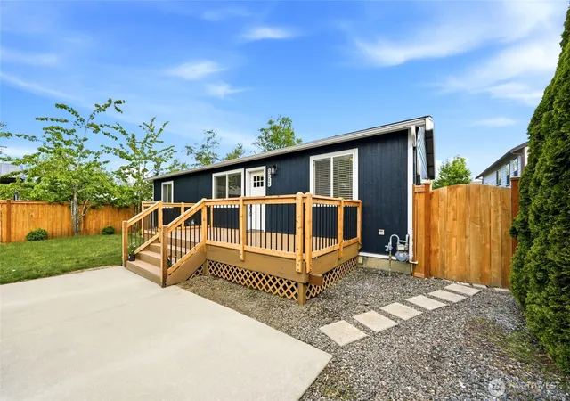 Photo 2 of Single family home for sale at 3523 Bennett Dr, Bellingham, WA 98225 | MLS# NWM2515958 | Listing updated on 2026-09-21