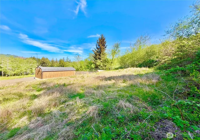 Photo 4 of Sale Pending at 290 State Route 6, Raymond, WA 98577 | MLS# NWM2515994 | Listing updated on 2026-09-25