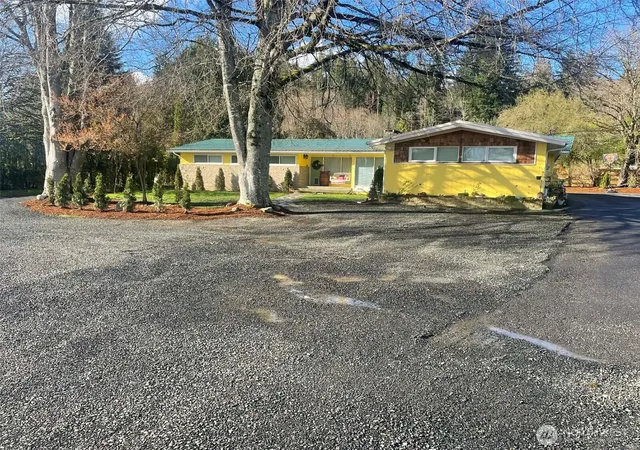 Photo 1 of Single family home for sale at 310 W Pine St, Elma, WA 98541 | MLS# NWM2516041 | Listing updated on 2026-09-21