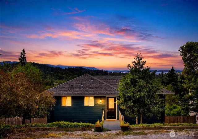 Photo 2 of Single family home for sale at 1818 35th Street, Bellingham, WA 98229 | MLS# NWM2516074 | Listing updated on 2026-09-21