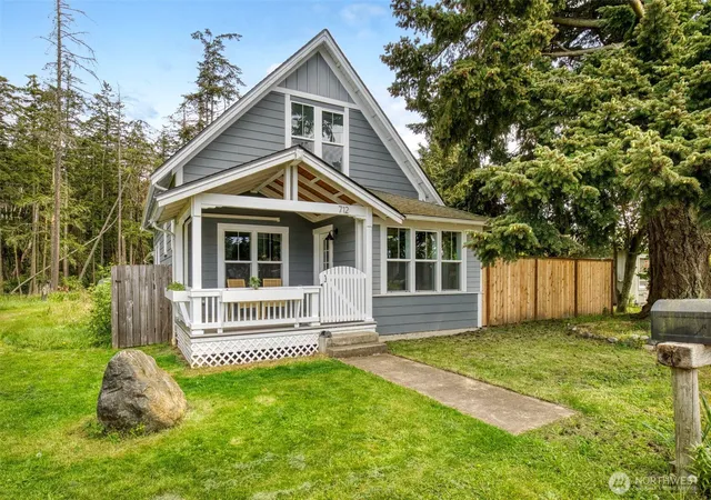 Photo 1 of Single family home for sale at 712 Mcpherson St, Port Townsend, WA 98368 | MLS# NWM2516141 | Listing updated on 2026-09-30