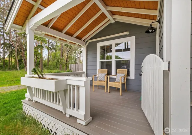 Photo 3 of Single family home for sale at 712 Mcpherson St, Port Townsend, WA 98368 | MLS# NWM2516141 | Listing updated on 2026-09-30