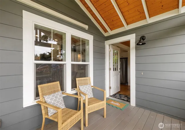 Photo 3 of Single family home for sale at 712 Mcpherson St, Port Townsend, WA 98368 | MLS# NWM2516141 | Listing updated on 2026-09-30
