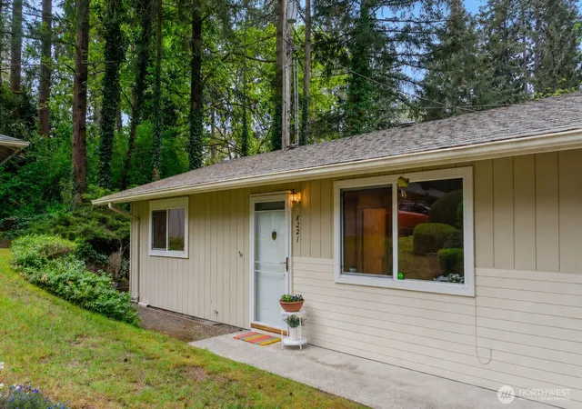 Photo 1 of Sale Pending at 8221 Sw Paine #8221, Lakewood, WA 98499 | MLS# NWM2516154 | Listing updated on 2026-08-23