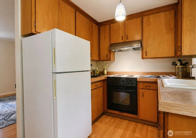 Photo 4 of Sale Pending at 8221 SW Paine #8221, Lakewood, WA 98499 | MLS# NWM2516154 | Listing updated on 2026-08-23