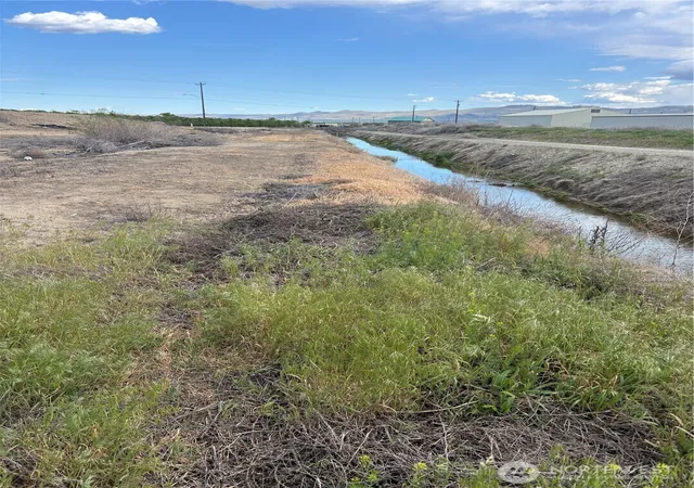 Photo 3 of Land for sale at 380 N Apple Ave NE, Royal City, WA 99357 | MLS# NWM2516190 | Listing updated on 2026-09-21
