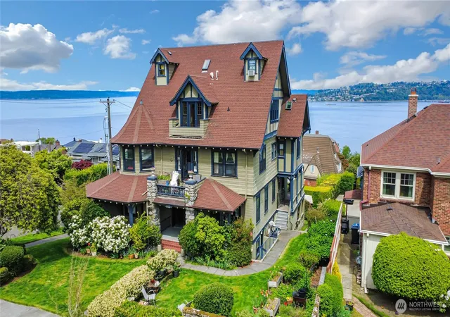 Photo 3 of Condo for sale at 523 N C St #3, Tacoma, WA 98403 | MLS# NWM2516238 | Listing updated on 2026-09-21