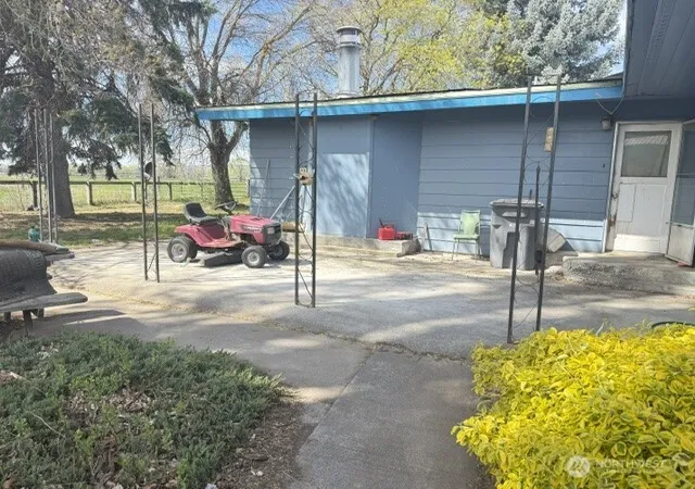 Photo 2 of Single family home for sale at 2493 Road 19 Ne, Soap Lake, WA 98851 | MLS# NWM2516253 | Listing updated on 2026-09-22