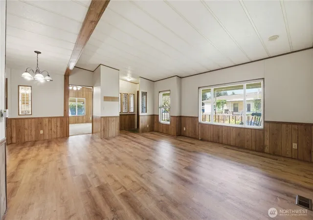 Photo 4 of Manufactured home for sale at 785 Dogwood Pl, Enumclaw, WA 98022 | MLS# NWM2516297 | Listing updated on 2026-09-21