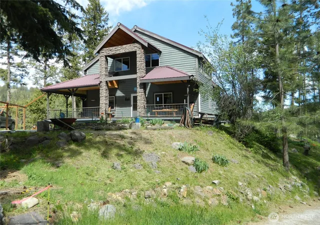 Photo 2 of Single family home for sale at 46 Little Bear Ln, Tonasket, WA 98855 | MLS# NWM2516397 | Listing updated on 2026-09-21