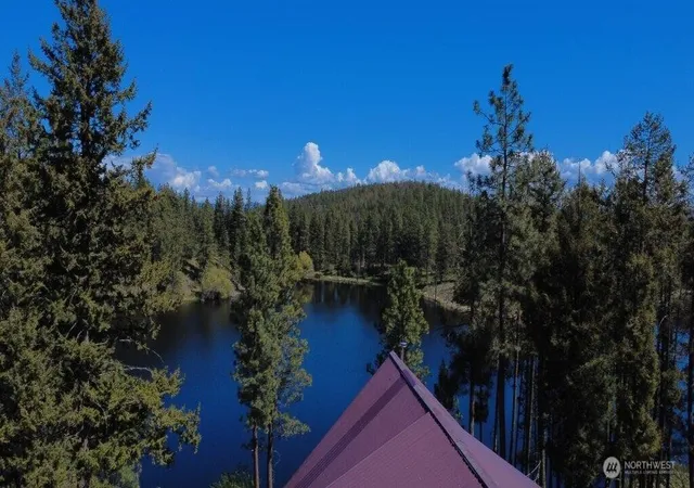 Photo 4 of Single family home for sale at 46 Little Bear Ln, Tonasket, WA 98855 | MLS# NWM2516397 | Listing updated on 2026-09-21