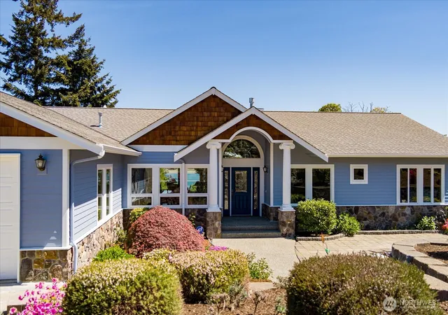 Photo 2 of Single family home for sale at 2390 Sw Freund St, Oak Harbor, WA 98277 | MLS# NWM2516468 | Listing updated on 2026-09-21