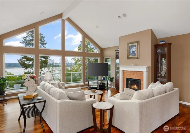 Photo 4 of Single family home for sale at 2390 SW Freund St, Oak Harbor, WA 98277 | MLS# NWM2516468 | Listing updated on 2026-09-21