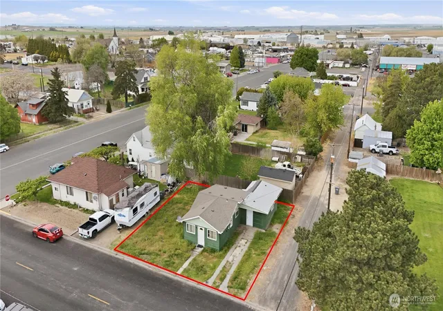 Photo 4 of Single family home for sale at 104 East 5th Ave, Warden, WA 98857 | MLS# NWM2516489 | Listing updated on 2026-10-08